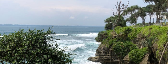 Pantai Batu Hiu is one of Holiday (Yogya - Pangandaran - Semarang).