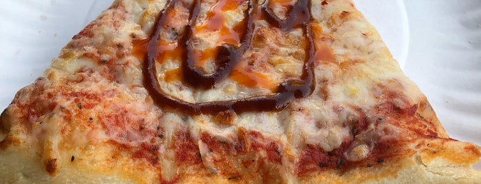 99 Cent Pizza is one of rich'in Beğendiği Mekanlar.