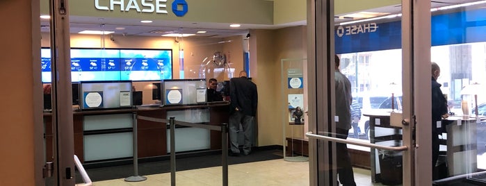 Chase Bank is one of Layover: EWR/KEWR.