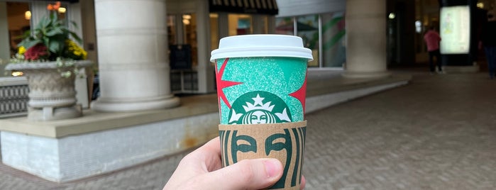 Starbucks is one of Marco 님이 좋아한 장소.