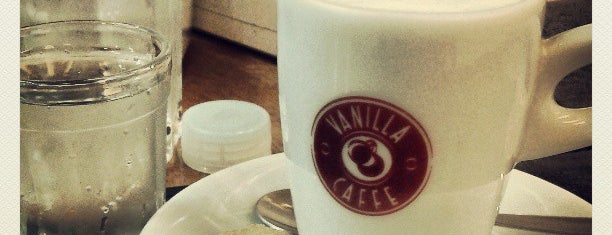 Vanilla Caffè is one of Andreaさんのお気に入りスポット.