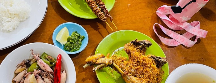 Ma' Uneh is one of Bandung's Taste Buds Treats.