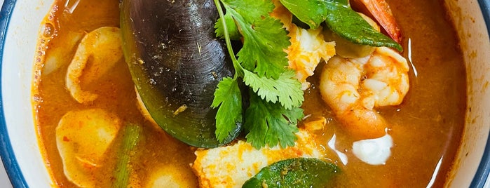 Mama Kitchen Tom Yum is one of MUST TRY!.