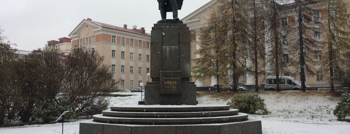 Памятник С.М. Кирову is one of สถานที่ที่ Dmitriy ถูกใจ.