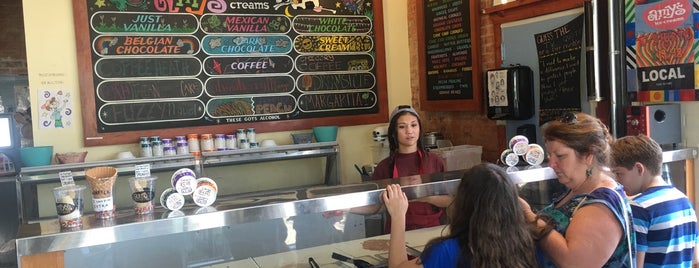 Amy's Ice Creams is one of Austin food.