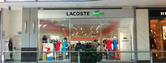 Lacoste is one of Muratさんのお気に入りスポット.