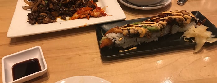 HakkaChow Asian Eats is one of George : понравившиеся места.