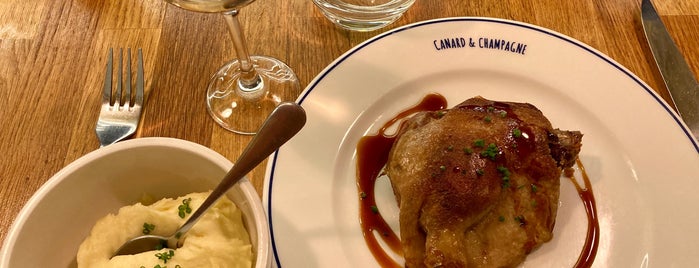Canard & Champagne is one of Paris : best spots.