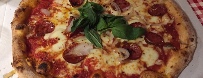 La Pizza del Sortidor is one of Andrewさんの保存済みスポット.