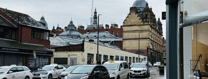 Leeds Kirkgate Market is one of Manchester 🇬🇧.
