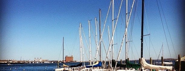 Boston Sailing Center is one of Lieux qui ont plu à Michael.