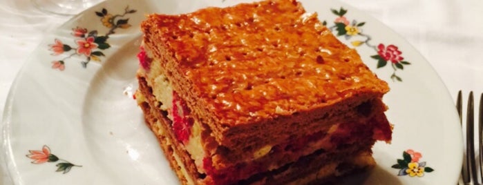 Chez Georges is one of Millefeuille Lover in Paris.