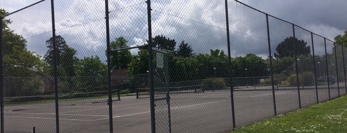 avenue tennis Courts is one of places.