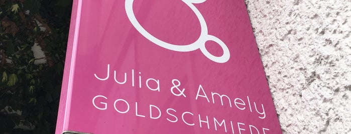Julia & Amely is one of Friedrichshainer boutiques.
