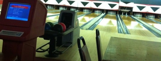 Highland Lanes is one of Favorites.