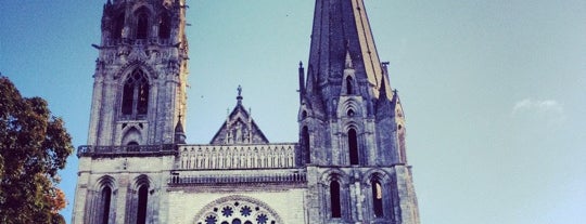 Cathédrale Notre-Dame de Chartres is one of Bucket List Churches.