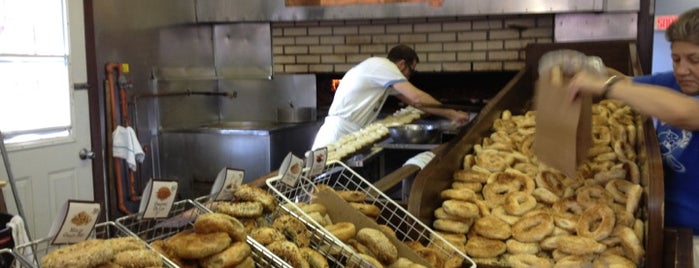 St-Viateur Bagel (La Maison du Bagel) is one of Montréal.