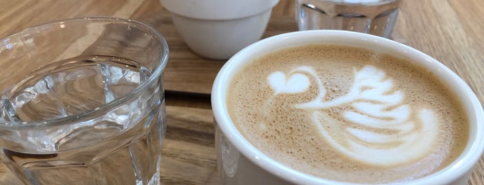 Monogram Coffee is one of สถานที่ที่บันทึกไว้ของ toni.