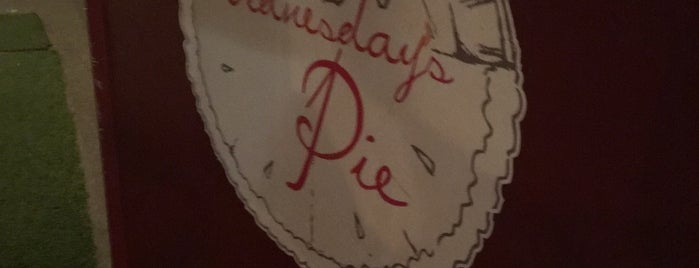 Wednesday's Pie is one of Locais salvos de Anna.