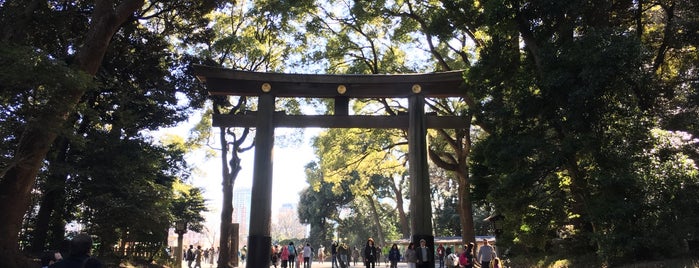 Meiji Jingu Shrine is one of Chris : понравившиеся места.