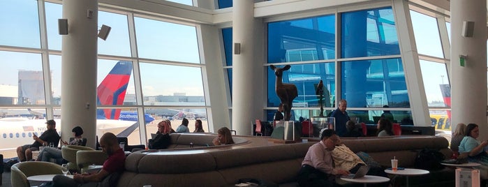 Delta SkyClub A-B is one of 🌎 JcB 🌎 : понравившиеся места.