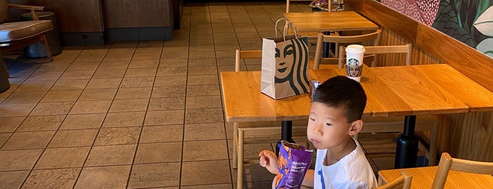Starbucks is one of The 13 Best Places for White Cheddar in Albuquerque.