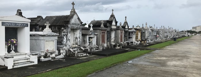 New Orleans Cemetery is one of Locais curtidos por Gokhan.