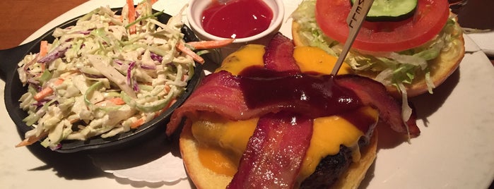 Redstone American Grill is one of foodie.