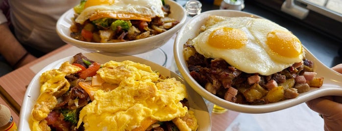 The Breakfast Club & Grill is one of Places to try in Chicago.