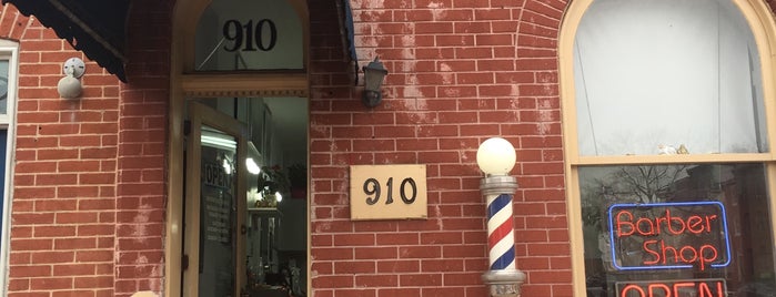 Barber Shop is one of Tempat yang Disukai Jeff.