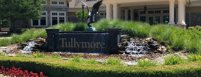 Tullymore Golf Resort is one of Locais curtidos por James.