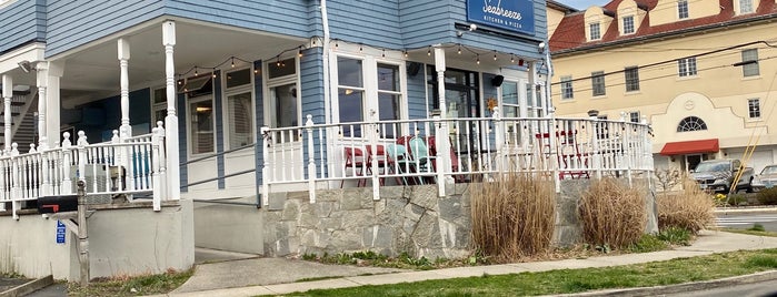 Seabreeze Kitchen & Pizza is one of Restaurants in Milford.