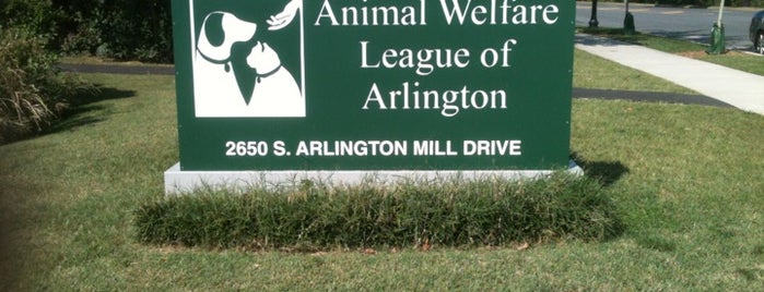 Animal Welfare League of Arlington is one of สถานที่ที่ Terri ถูกใจ.