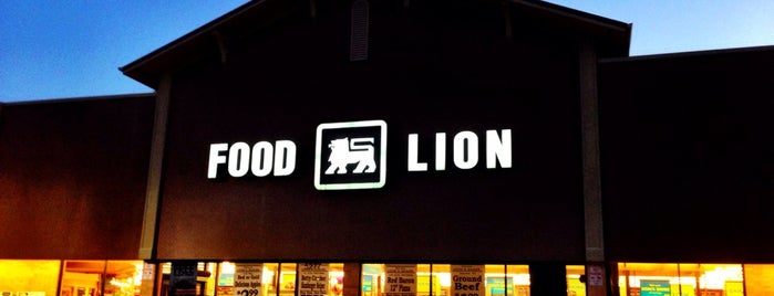 Food Lion Grocery Store is one of Lugares favoritos de Dawn.