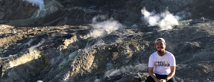 Gunung Papandayan is one of Джакарта.