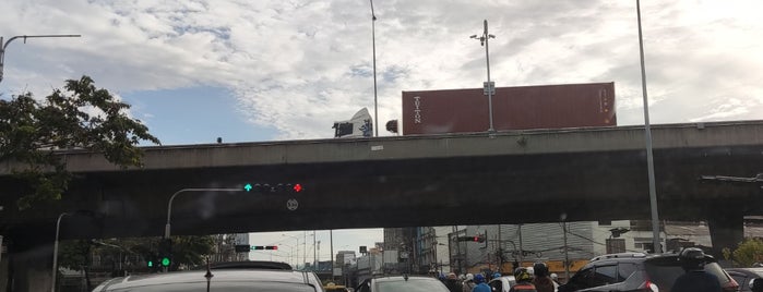 Mahai Sawan Intersection is one of All-time favorites in Thailand.