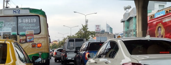 Suk Sawat Road is one of Traffic-Thailand.