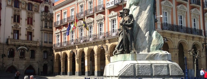 Ayuntamiento de Portugalete is one of País Vasco.