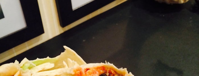 Burrito Bande is one of Posti che sono piaciuti a Raphael.