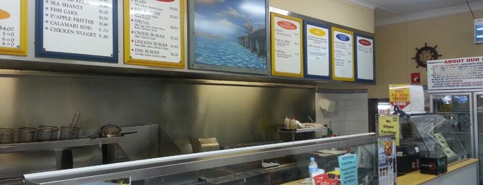 Sotos Fish Shop is one of Adelaide 吃拉撒.