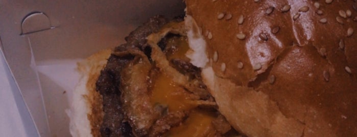 Cozido Burger is one of Aşkımla.