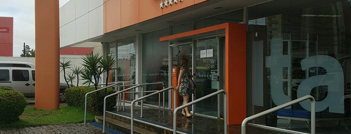 Banco Itaú is one of AVON.