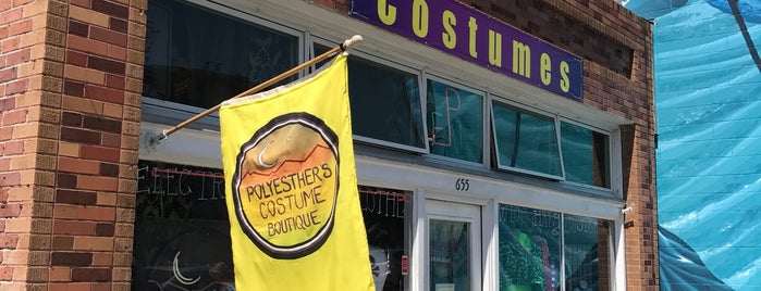 PolyEsther's Costume Boutique is one of Lieux qui ont plu à Guy.
