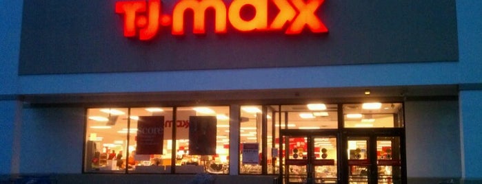 T.J. Maxx is one of Lieux qui ont plu à Ashley.