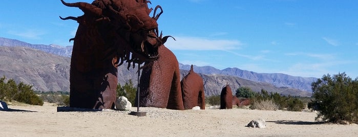 Borrego Springs Serpent Sculpture is one of สถานที่ที่บันทึกไว้ของ Kevin Tyler.