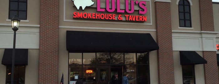 Lulu's Smokehouse & Tavern is one of Places I Eat = Good.