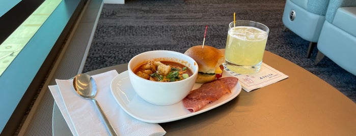 Delta Sky Club is one of Airline Lounges.