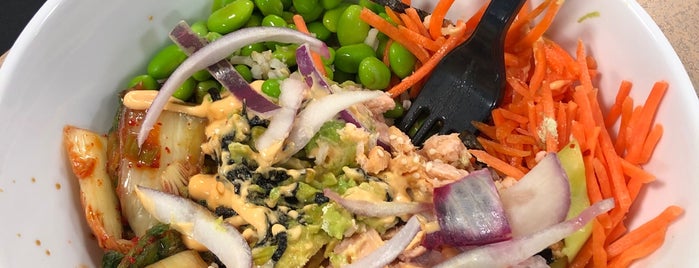 Connections Cafe at Cerner Realizations is one of Favorite Food.