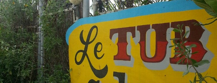Le Tub Saloon is one of Fort Lauderdale.