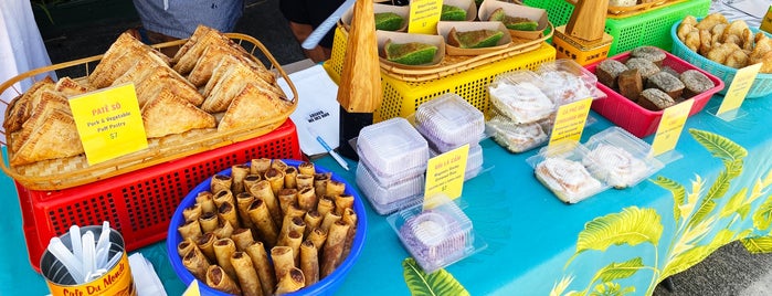 fishcake is one of Mahalo Oahu.